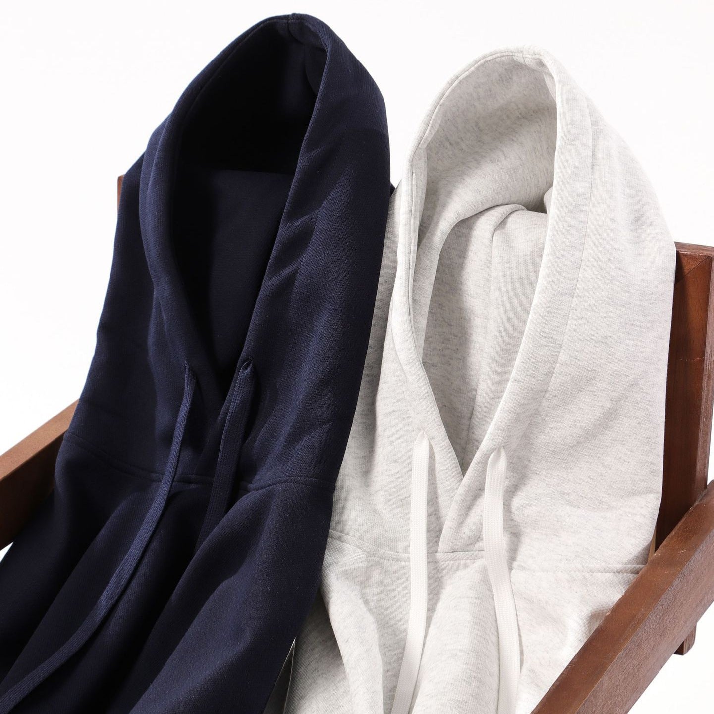 Simple Cotton Composite Drop-shoulder Hooded Sweater.